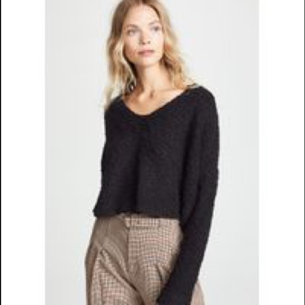 💣NEW💣FREE PEOPLE CROP TOP SWEATER💣